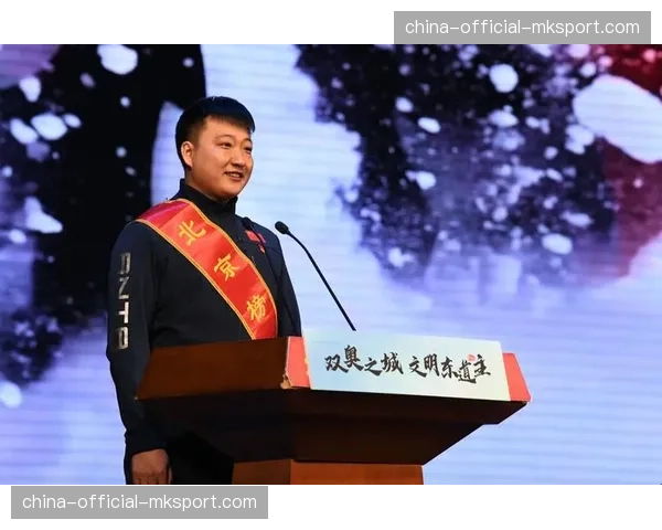 UFC选手访问本地儿童医院，开展“勇士精神”公益活动